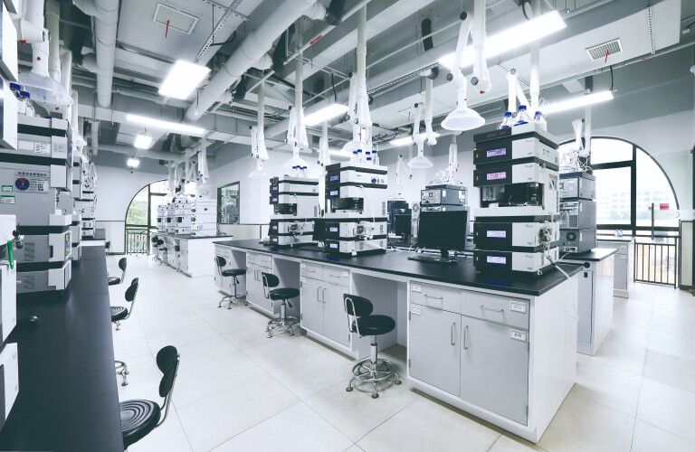 亚洲精品久久午夜无码一区二区