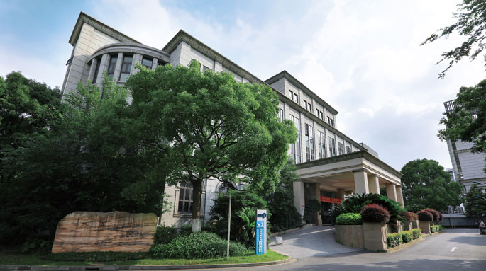 亚洲精品久久午夜无码一区二区